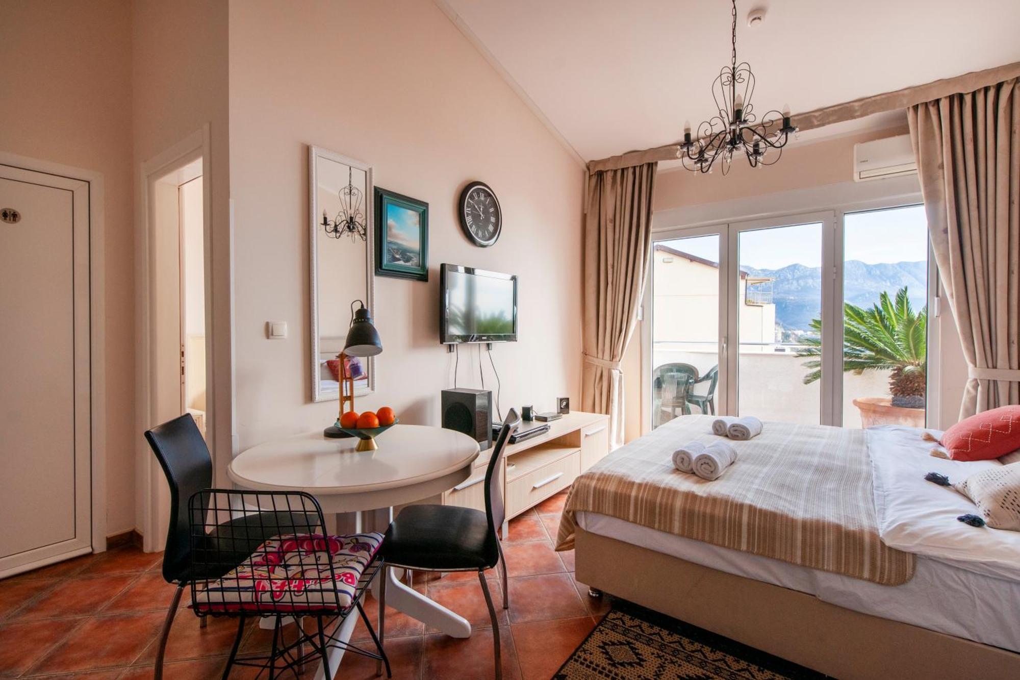 Lux M & A Apartments 부드바 외부 사진