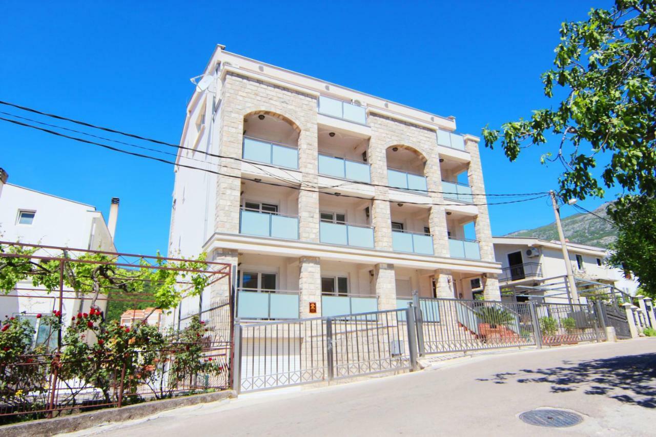Lux M & A Apartments 부드바 외부 사진